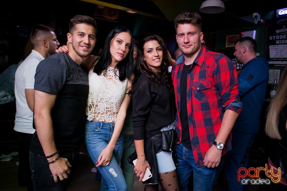 Students Party, Green Pub