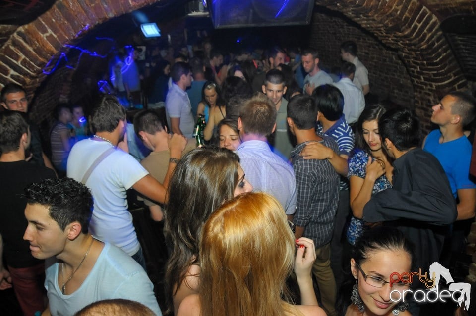 Studparty în Club Escape,