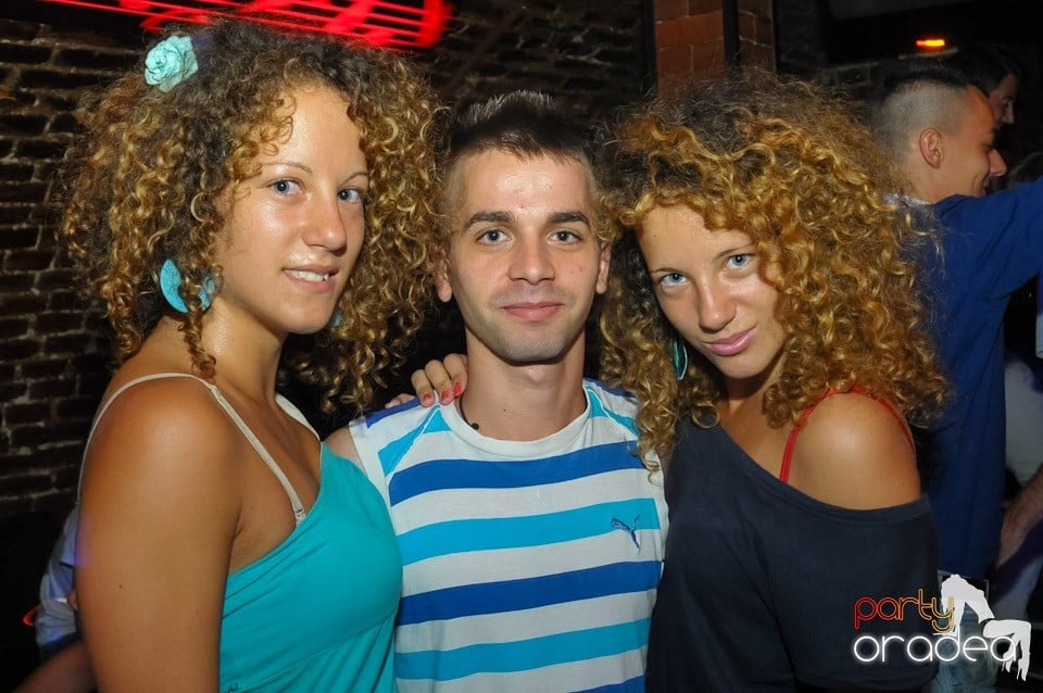 Studparty în Club Escape, 