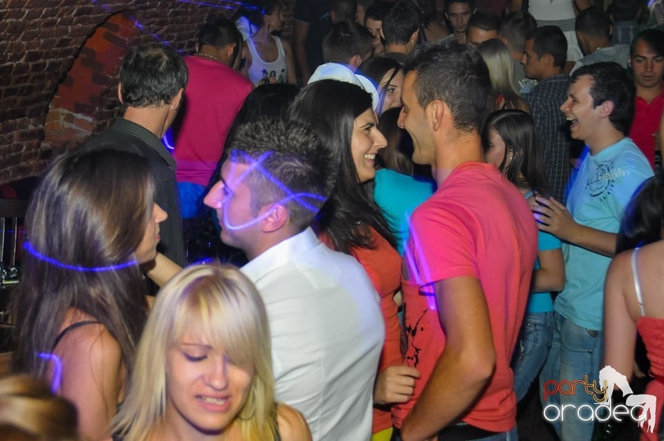 Studparty în Club Escape,