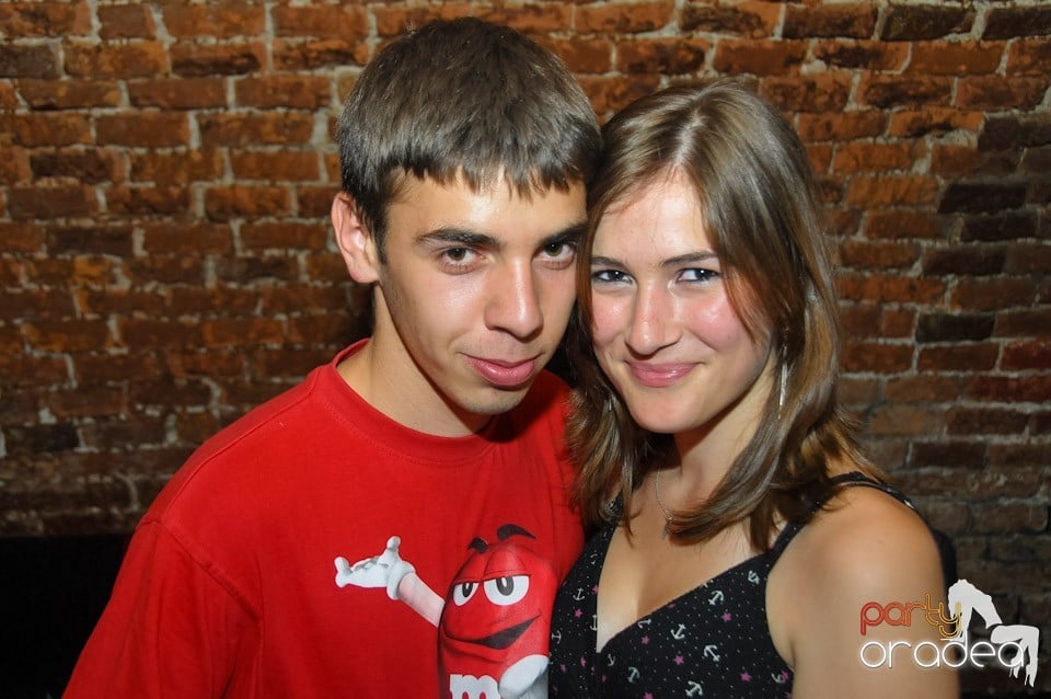 Studparty în Club Escape,