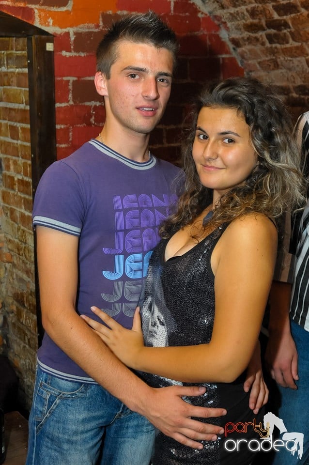 Studparty în Club Escape,