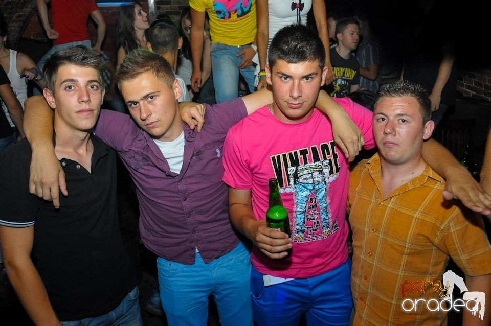 Studparty în Club Escape, 