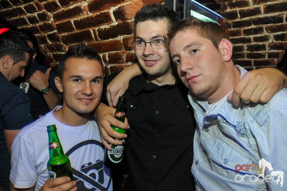 Studparty în Club Escape, 