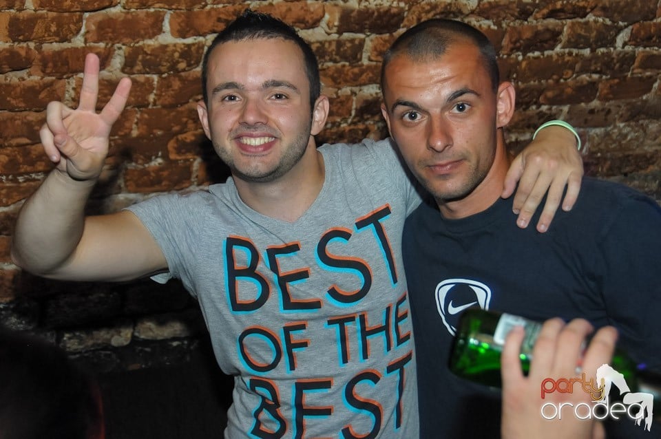 Studparty în Club Escape, 