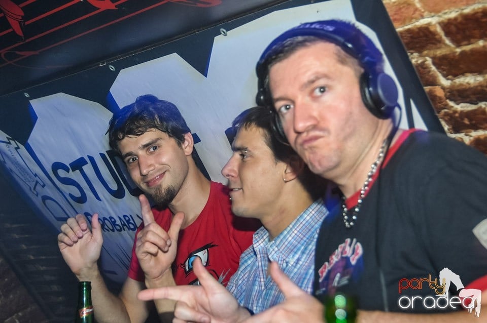 Studparty în Club Escape, 