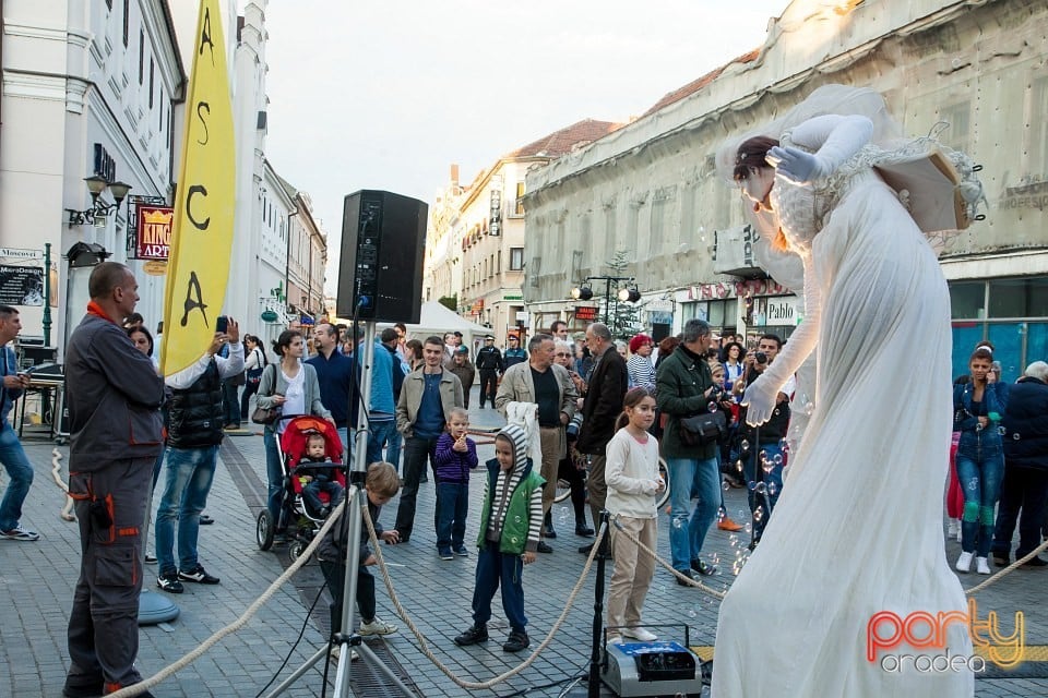 Sub semnul îngerului, Oradea