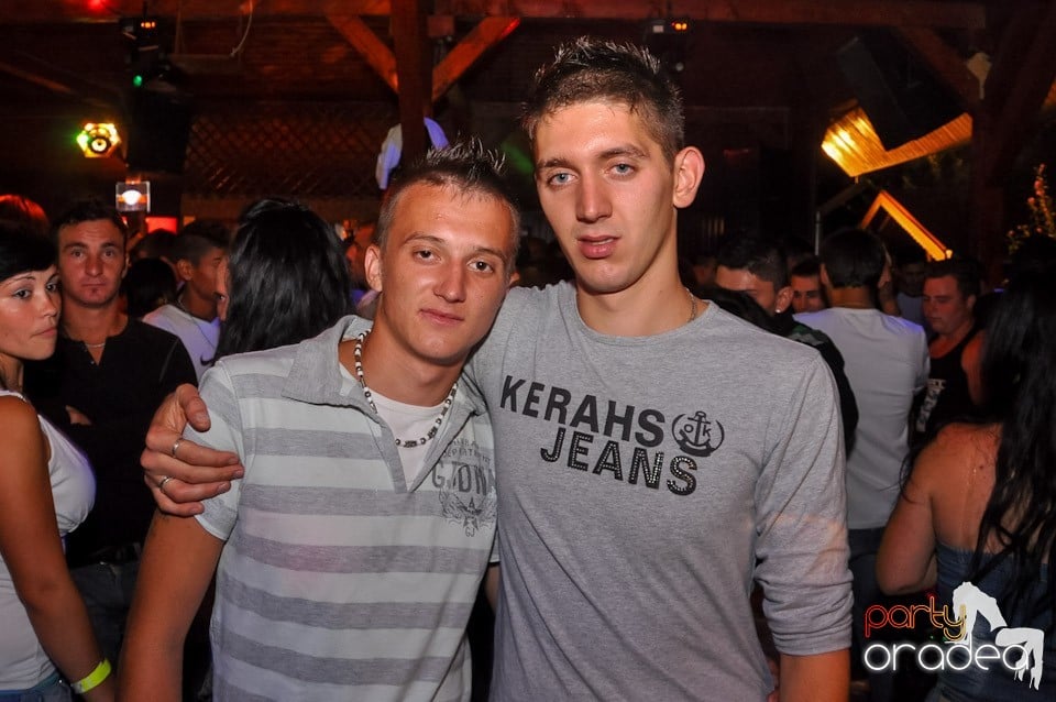 Summer Close Party în Faház,