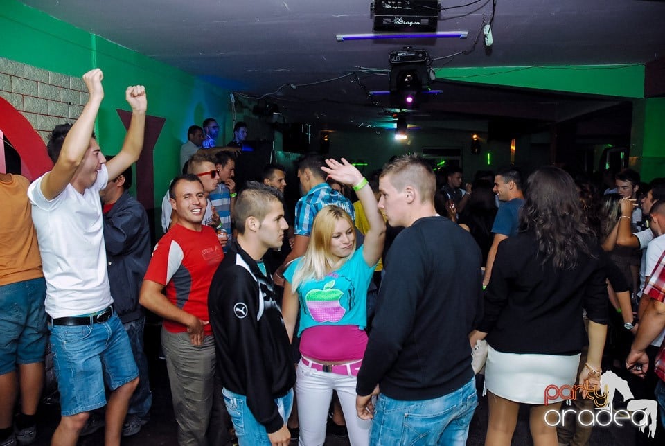 Summer Closing Party, Royal Party House