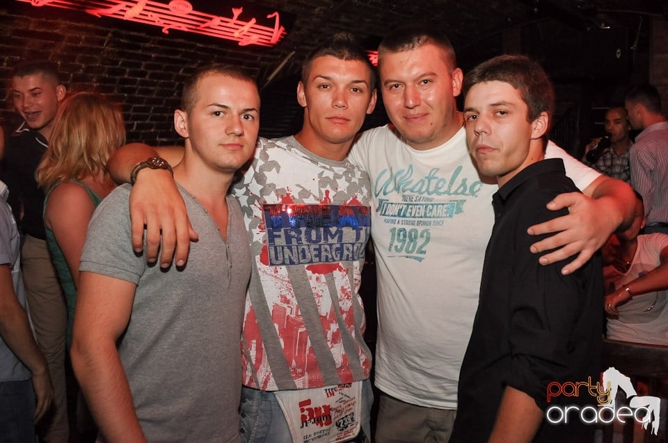 Summer Party cu Carlsberg în Escape, 