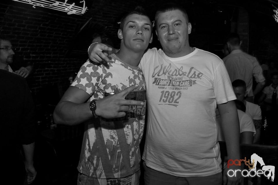 Summer Party cu Carlsberg în Escape, 