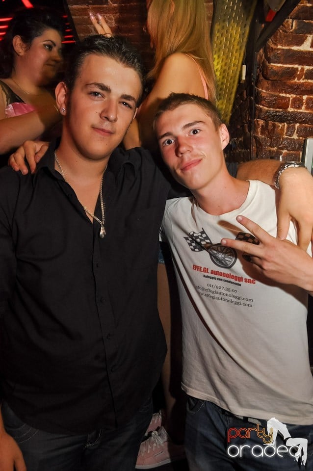 Summer Party cu Carlsberg în Escape, 