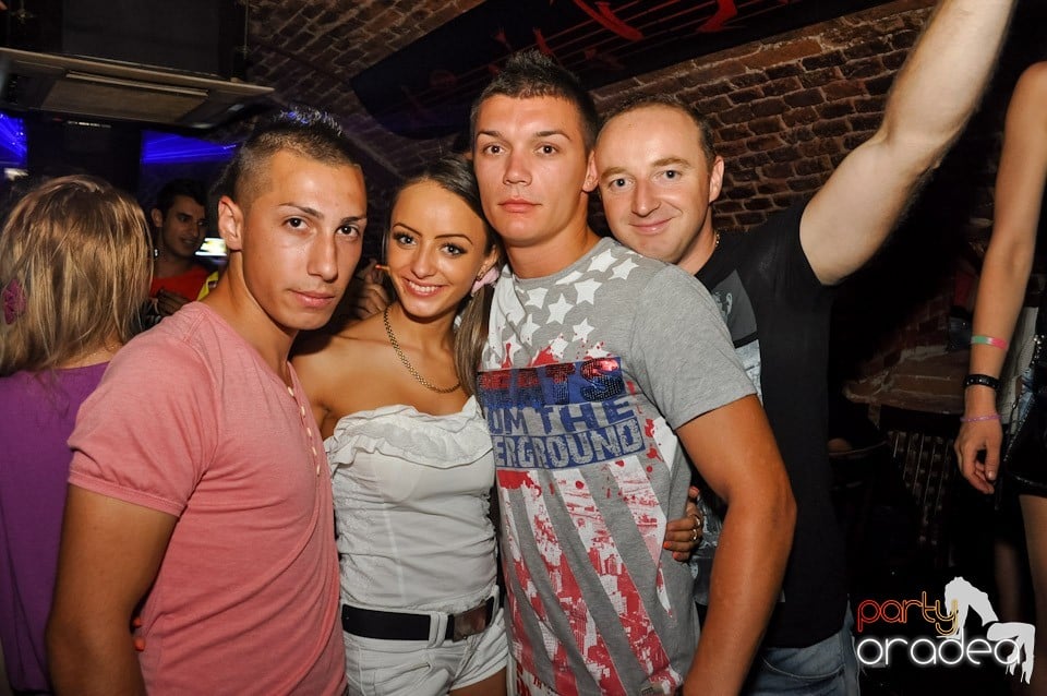 Summer Party cu Carlsberg în Escape, 