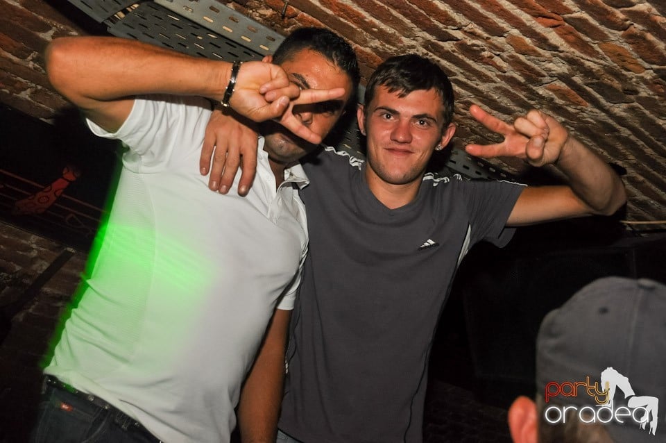 Summer Party cu Carlsberg în Escape, 