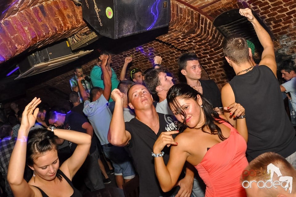 Summer Party cu Carlsberg în Escape, 