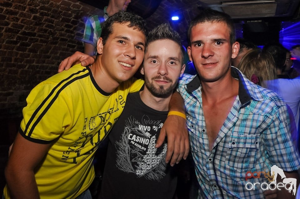 Summer Party cu Carlsberg în Escape, 