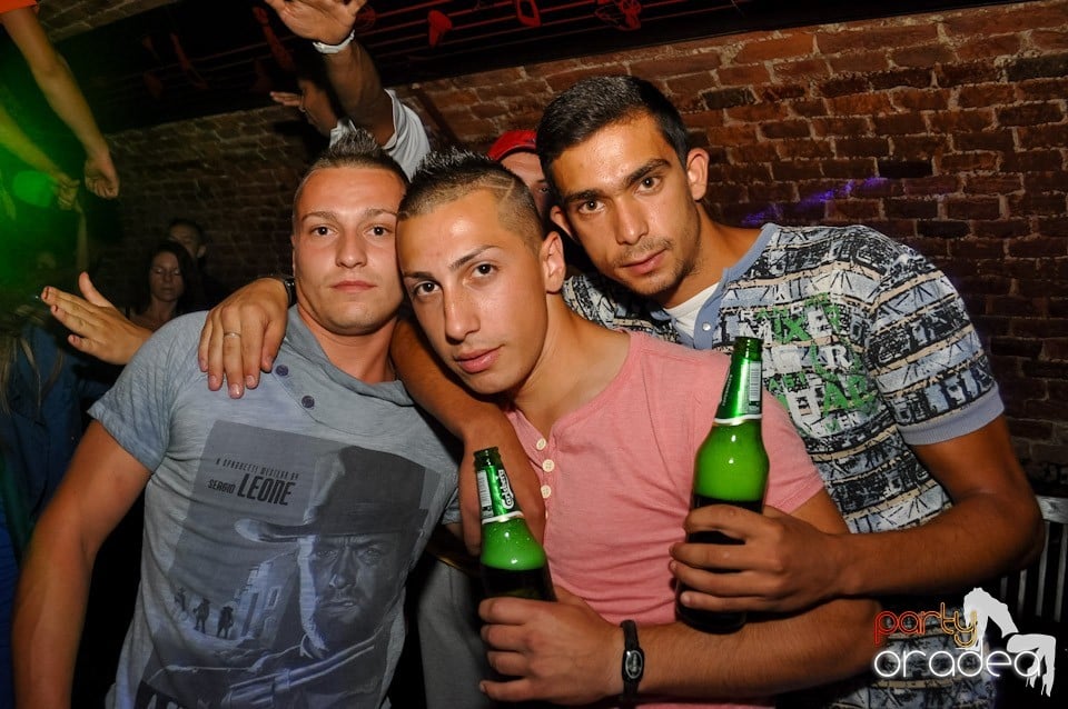 Summer Party cu Carlsberg în Escape, 