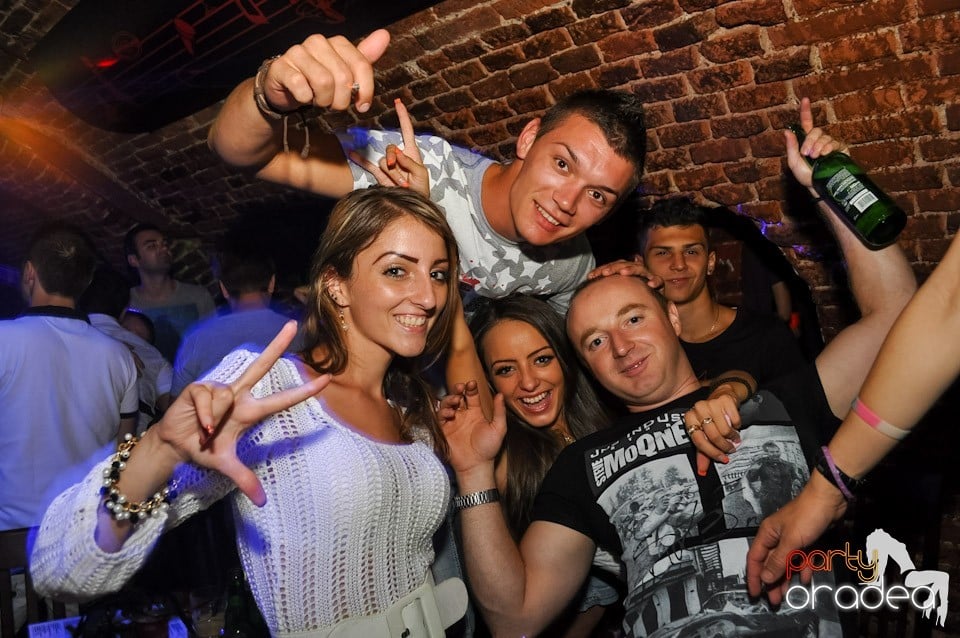 Summer Party cu Carlsberg în Escape, 