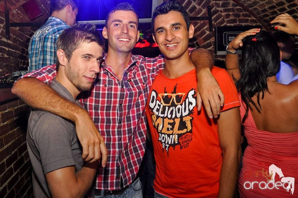 Summer Party cu Carlsberg în Escape, 