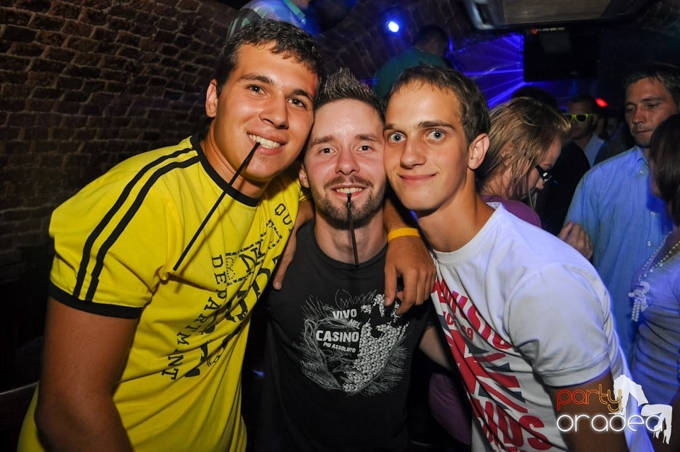 Summer Party cu Carlsberg în Escape, 