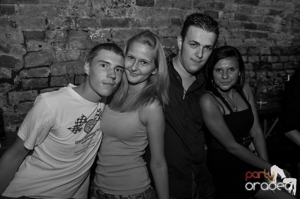 Summer Party cu Carlsberg în Escape, 