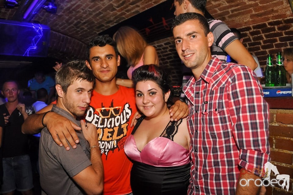 Summer Party cu Carlsberg în Escape, 