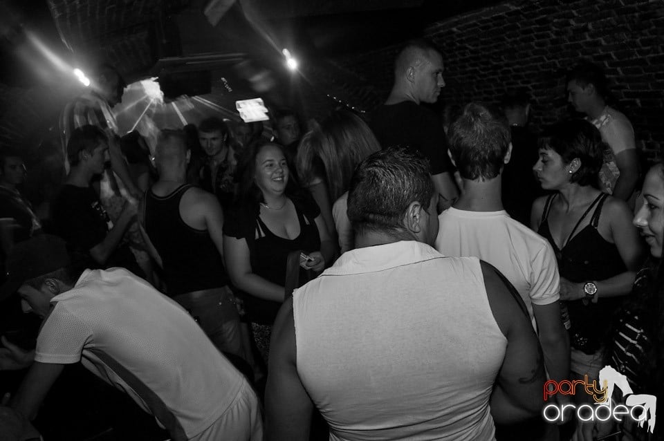 Summer Party cu Carlsberg în Escape, 