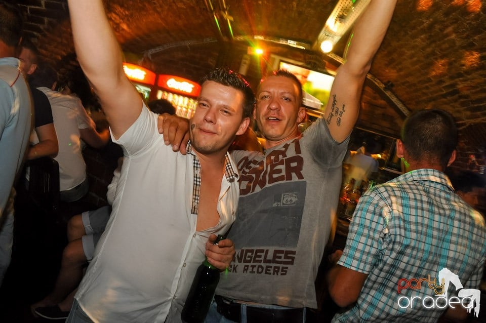 Summer Party cu Carlsberg în Escape, 