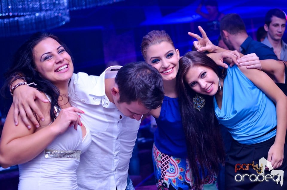 Summer Retro Night Fever Party, 