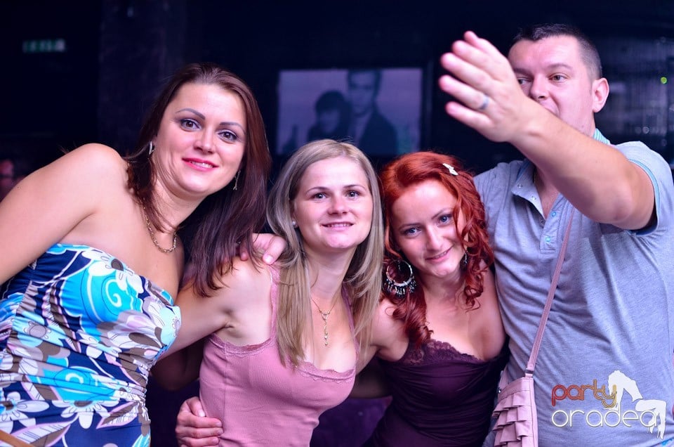 Summer Retro Night Fever Party,