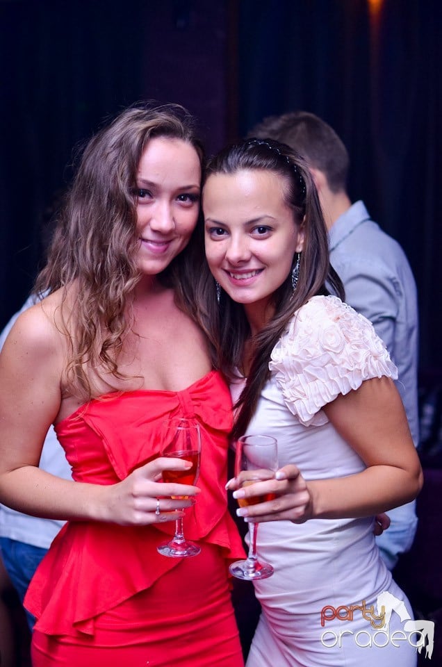 Summer Retro Night Fever Party,