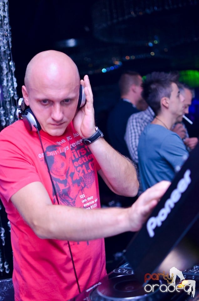 Summer Retro Night Fever Party,