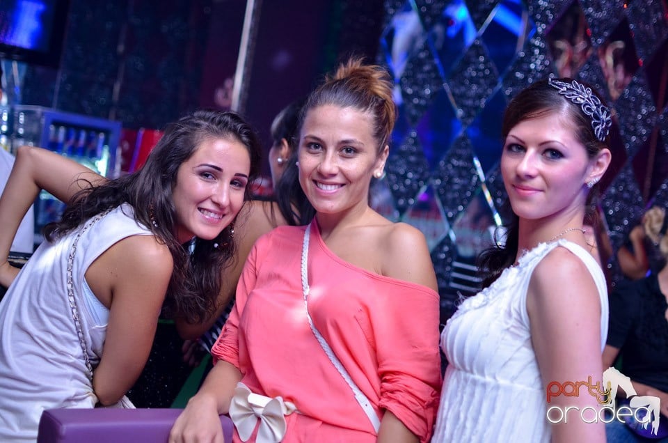 Summer Retro Night Fever @ The One,