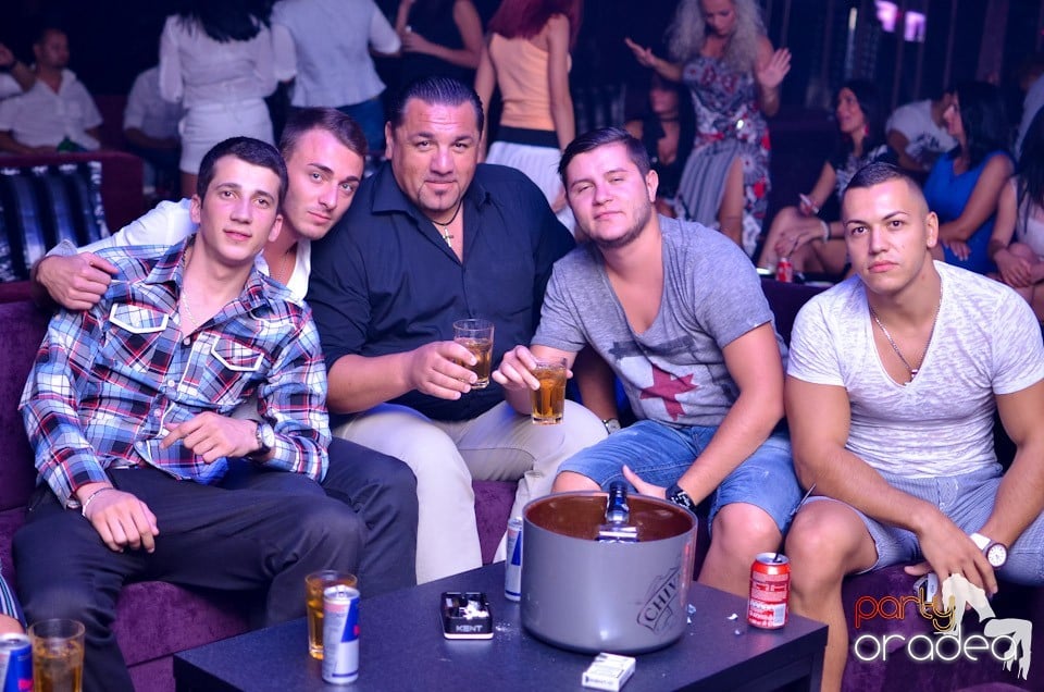 Summer Retro Night Fever @ The One,
