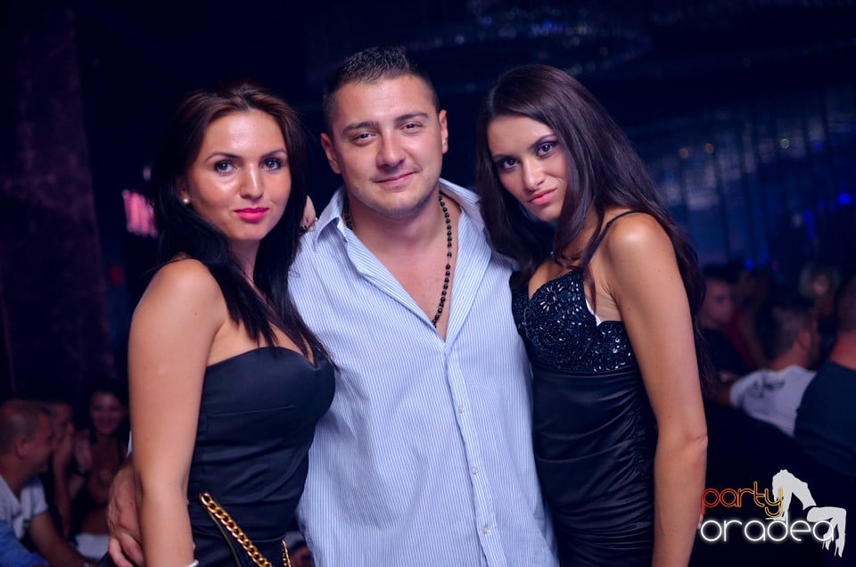 Summer Retro Night Fever @ The One,