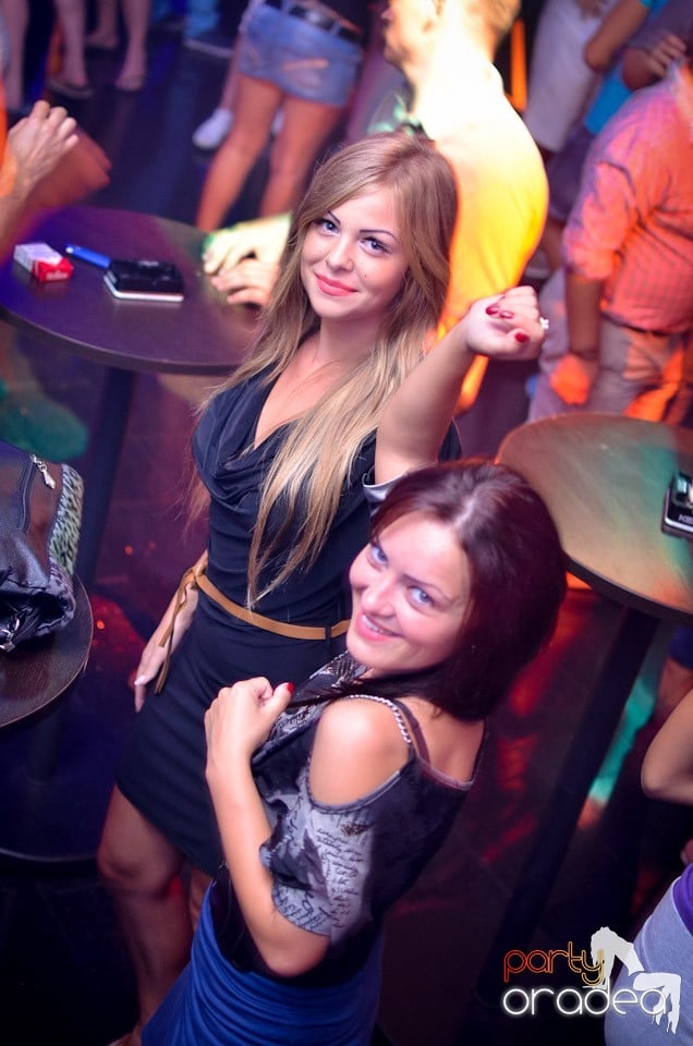 Summer Retro Night Fever @ The One,