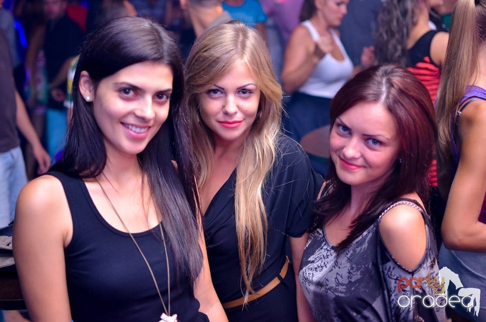 Summer Retro Night Fever @ The One,