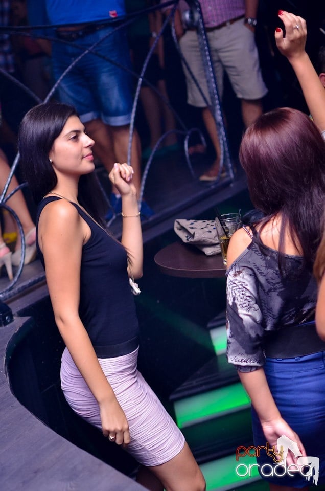 Summer Retro Night Fever @ The One,