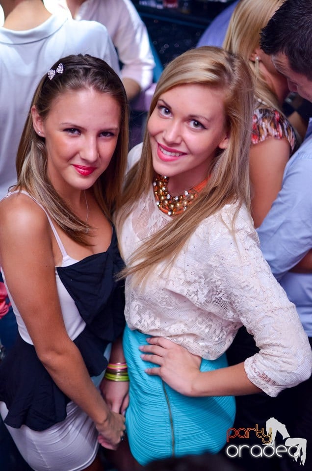 Summer Retro Night Fever @ The One,