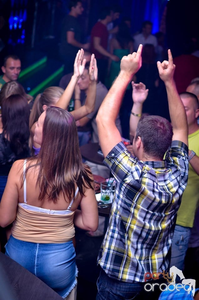 Summer Retro Night Fever @ The One,