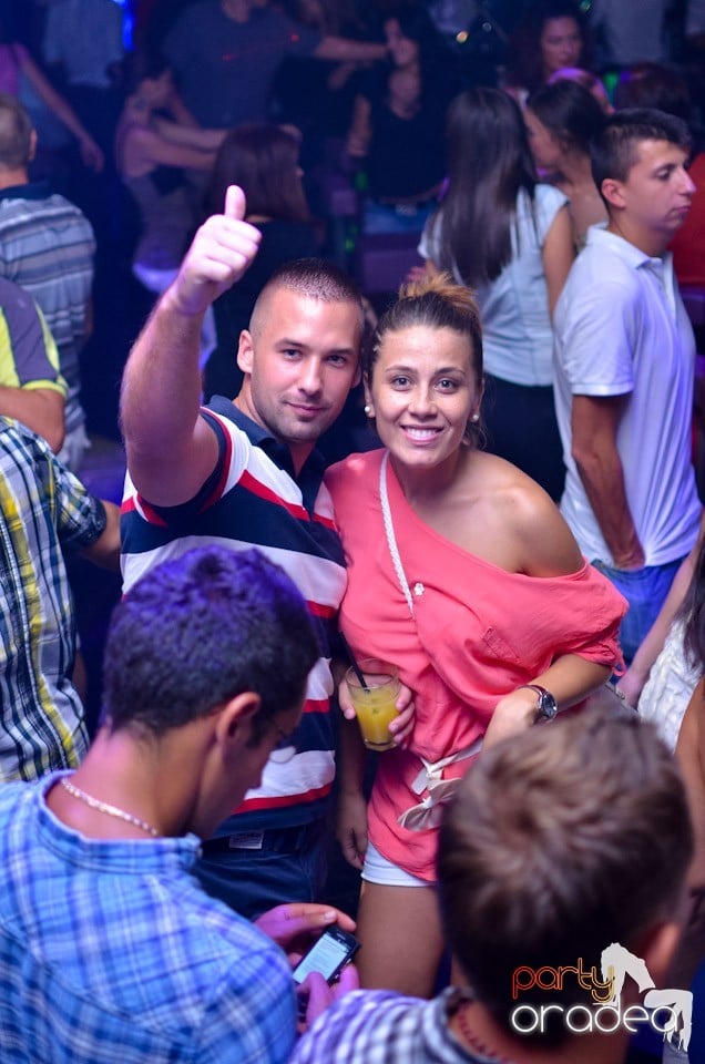 Summer Retro Night Fever @ The One,