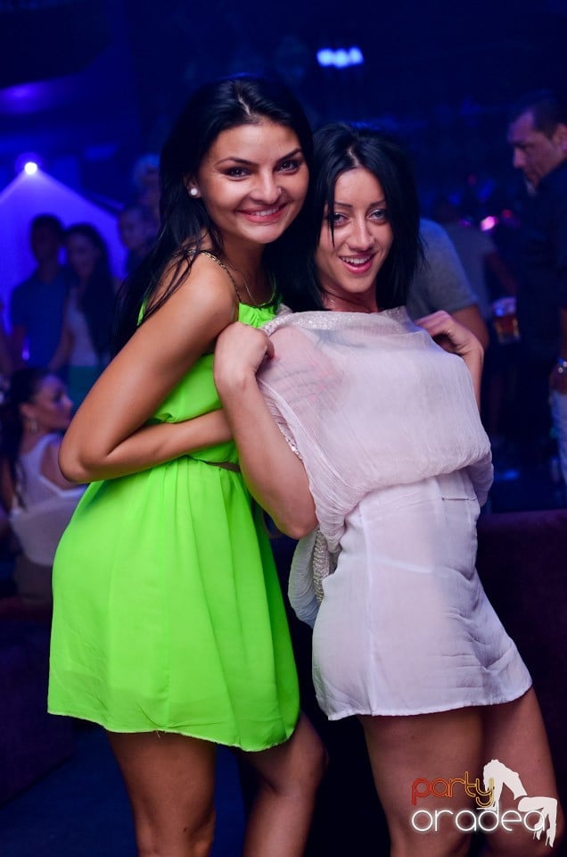 Summer Retro Night Fever @ The One,