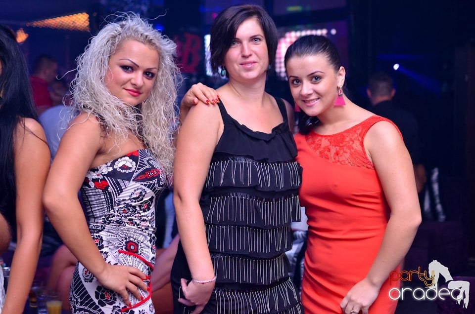 Summer Retro Night Fever @ The One,