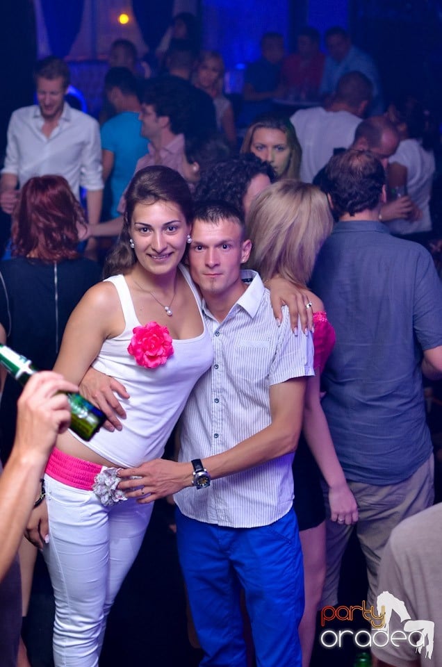 Summer Retro Night Fever @ The One,