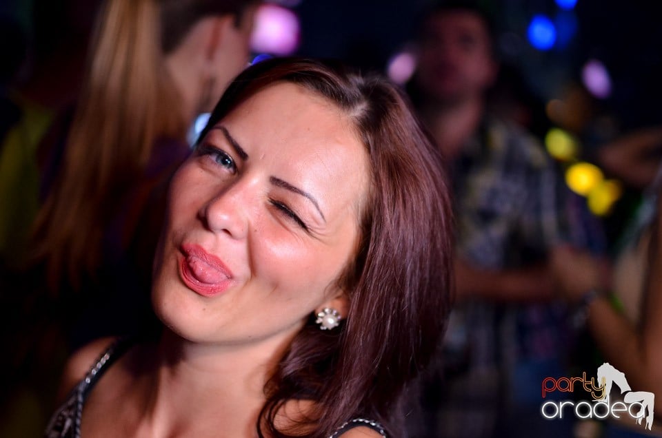 Summer Retro Night Fever @ The One,