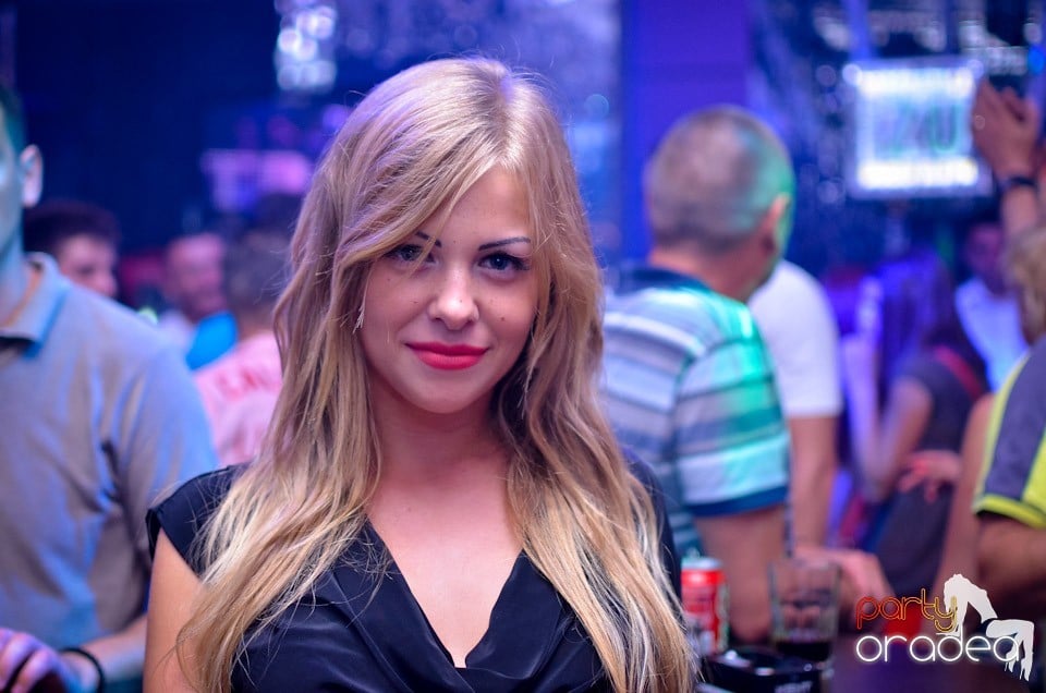 Summer Retro Night Fever @ The One,