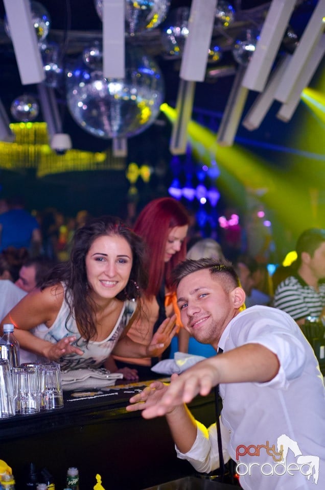 Summer Retro Night Fever @ The One,