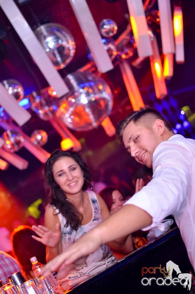 Summer Retro Night Fever @ The One,