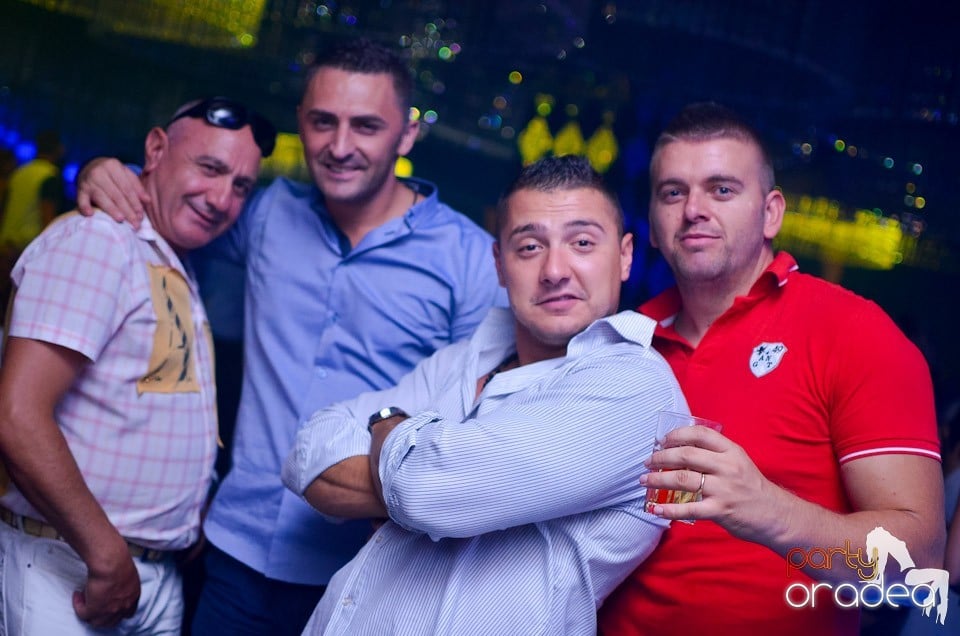 Summer Retro Night Fever @ The One,