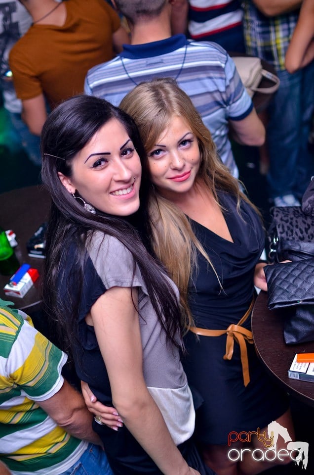 Summer Retro Night Fever @ The One,